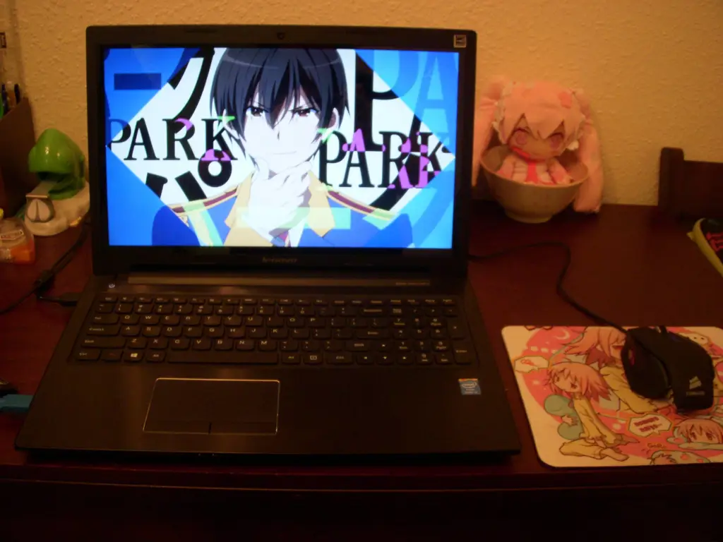 Setup PC Ideal untuk Menonton Anime Gambar pengaturan PC ideal untuk menonton anime